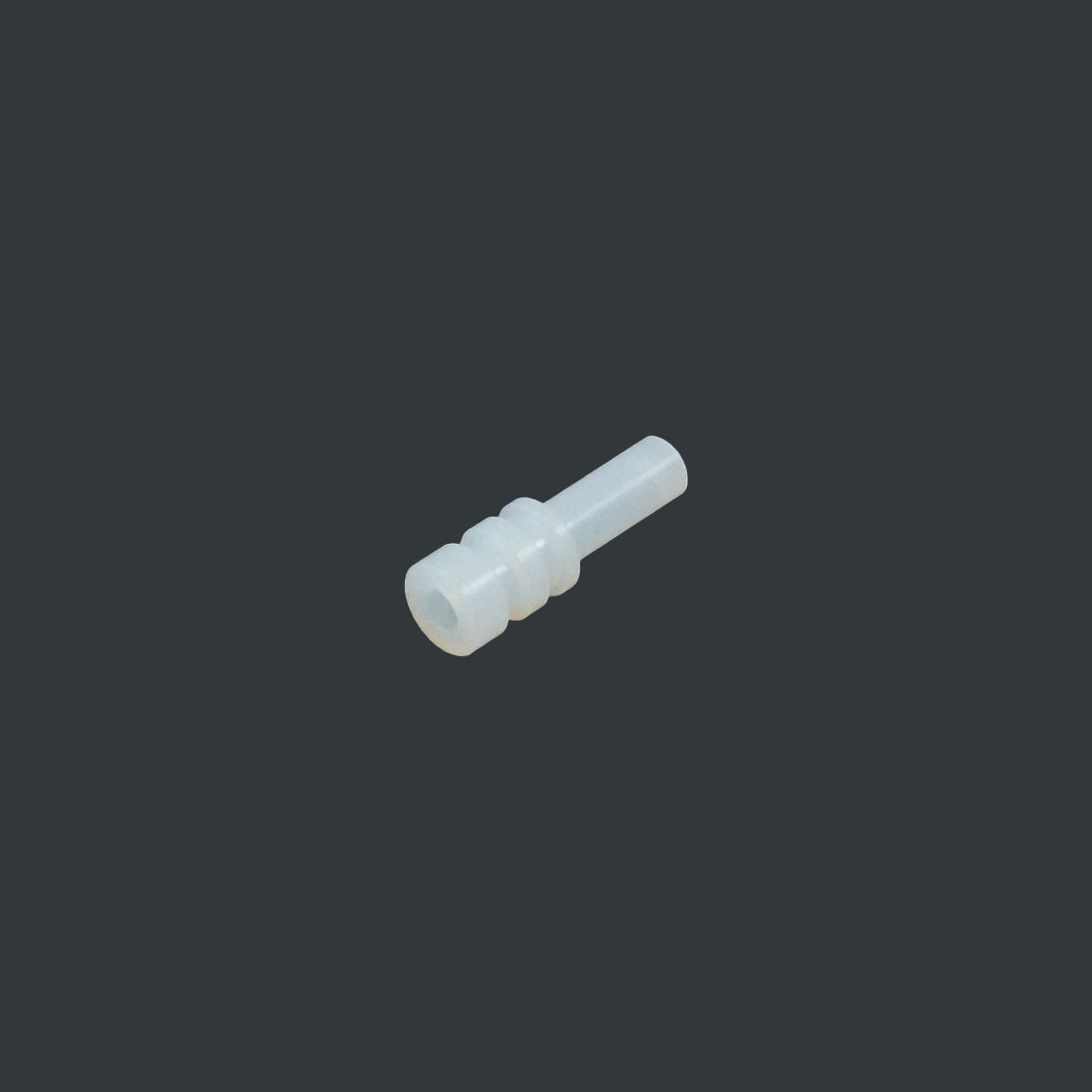 Intermediate piece for teat spray