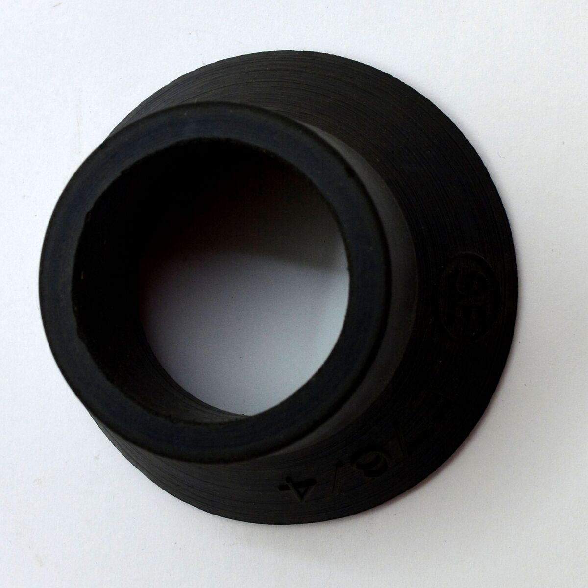 Rubber Bushing Milk Filter 76mm Sock Keeper 8808-2570-010