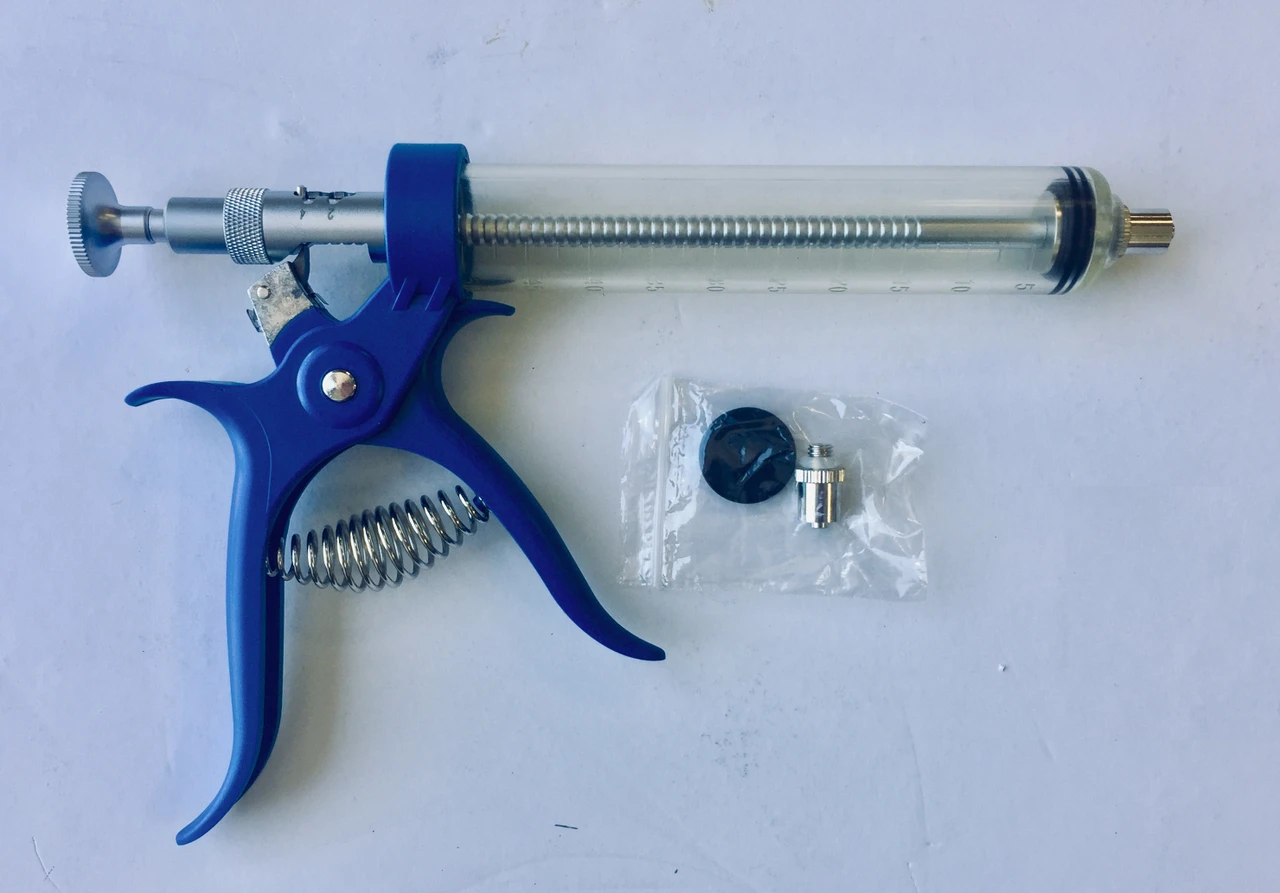 Cowboy style Plastic Pistol Grip Syringe LL 50 cc LL 9550