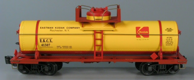 Sold! Kodak chemical Single Dome Tank car 41307 - G scale