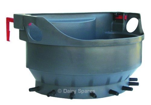 Milk Bar™ 8 Calf Feeder c/w Ezi-Lock Hooks – MB69B MB69B