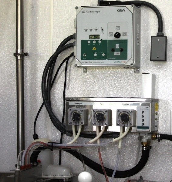GEA Compass™ Plus Programmable Automatic Pipeline Washer System P600