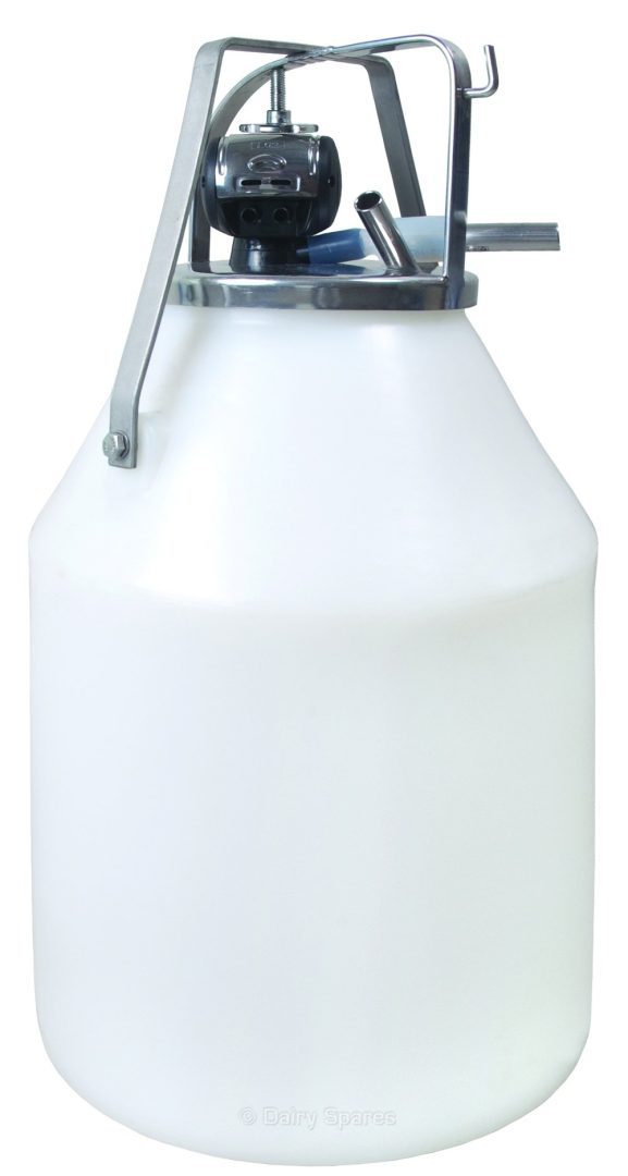 Greenoak Milk Bucket c/w Stainless Steel Lid and Interpuls Pulsator – 78193