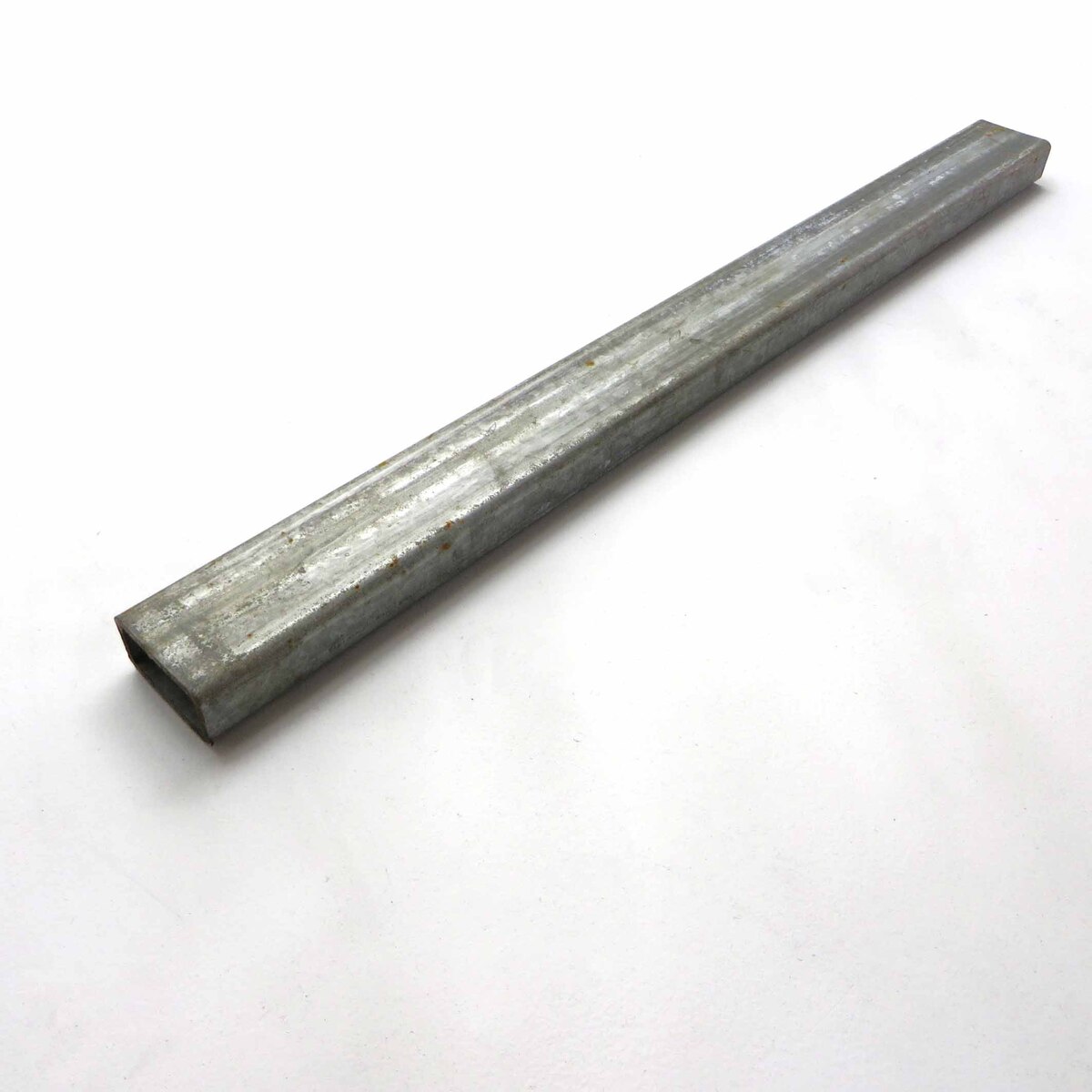 Post 50mm H x 25mm W x 3mm T x 590mm L 8801-1884-096