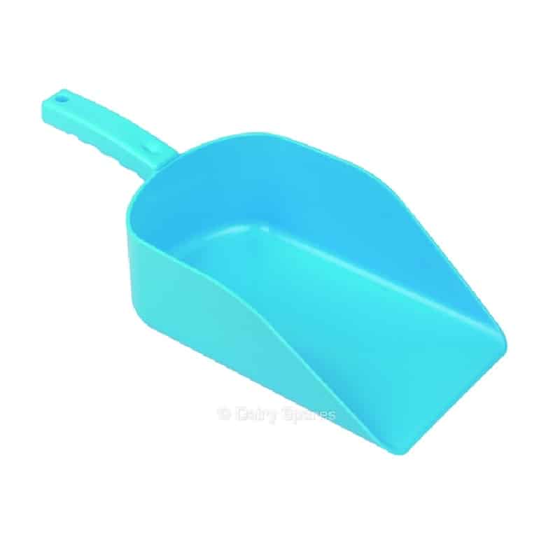 Plastic large feed scoop FS90P