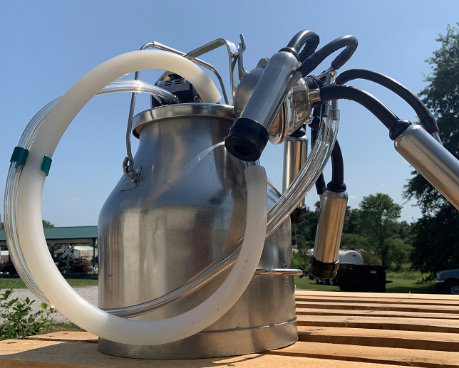 Rebuilt 5 gallon Clear Top Cow Bucket Milker with Grade A stainless steel bucket 816-449-1314